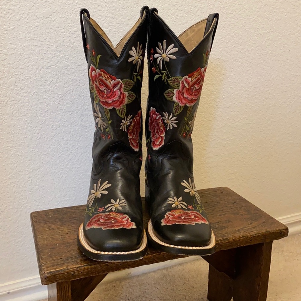 Stetson all leather cowboy boots. Size 6